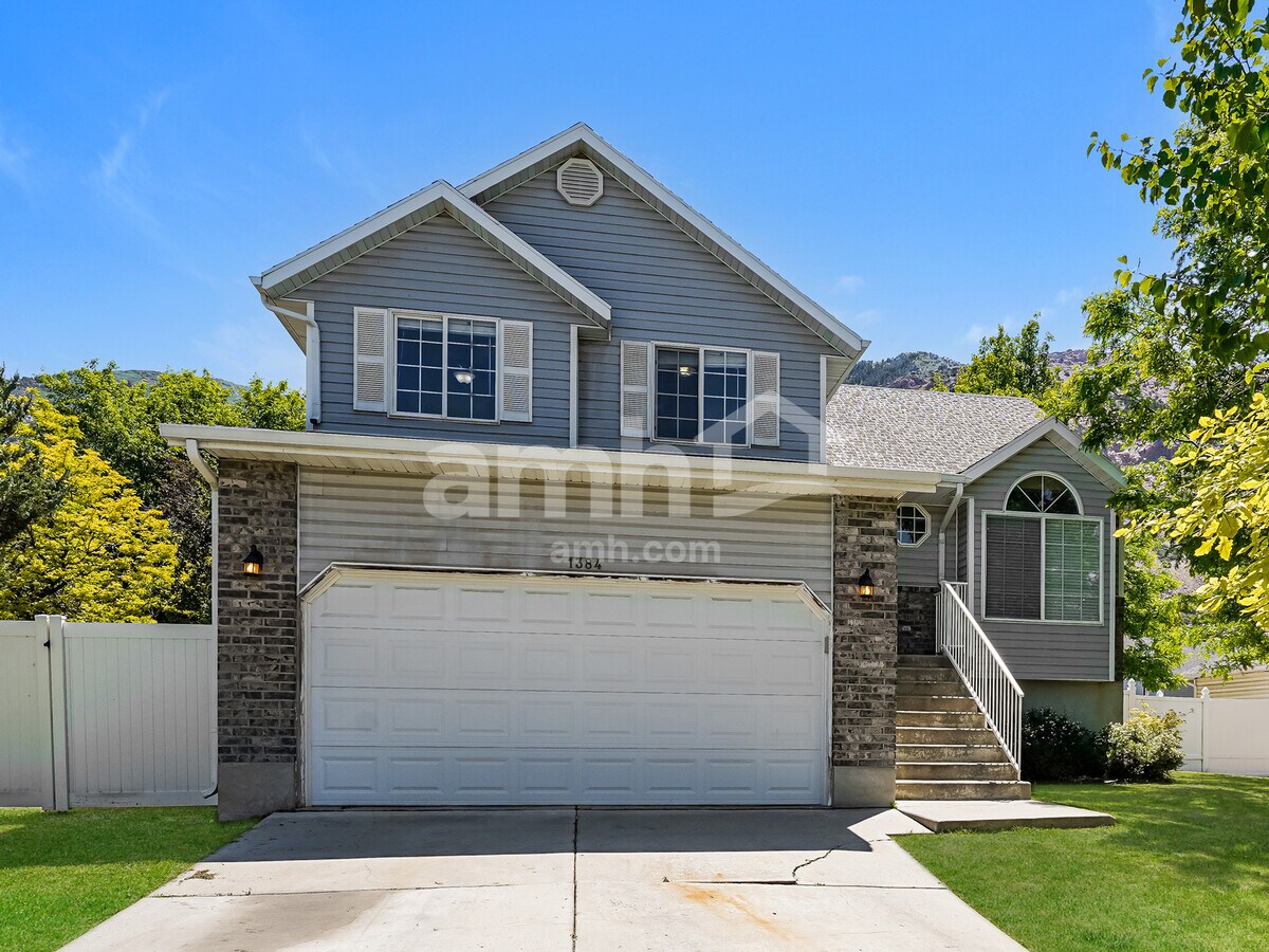 Photo - 1384 Fowler Ave