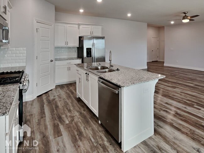 Photo - 1021 Pebble Pass