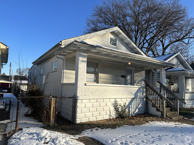 Building Photo - 549 Beecher St Rental