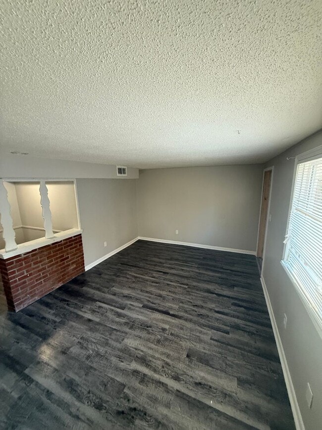 Building Photo - 903 1/2 Fredrick St Unit 903 1/2 Fredrick St