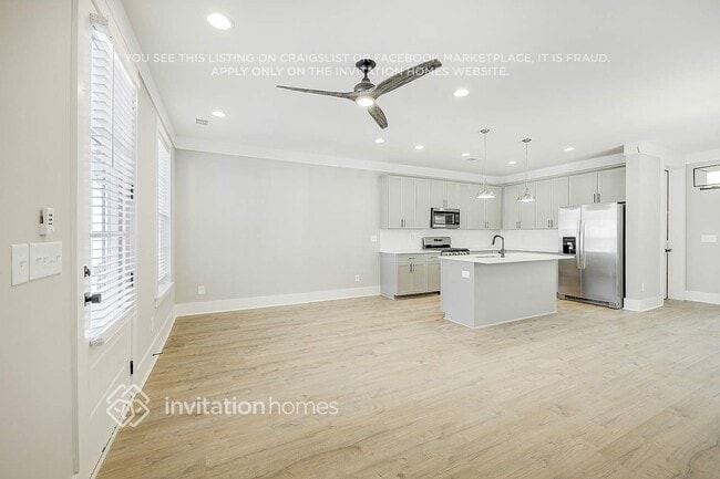 Photo - 647 Vernon Ave