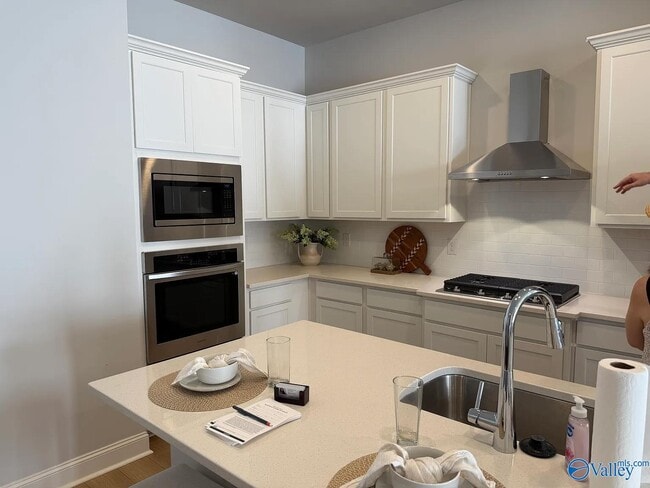 Photo - 108 Pralina Wy