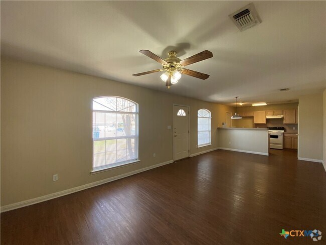 Building Photo - 3011 Pine Valley Dr Rental