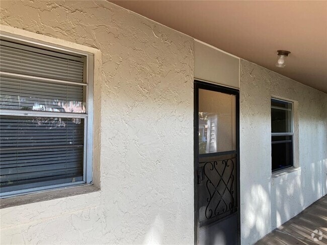 Building Photo - 639 Ave F NW Unit 11 Rental