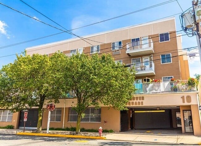 Building Photo - 10 Palisade Ave Unit 2c