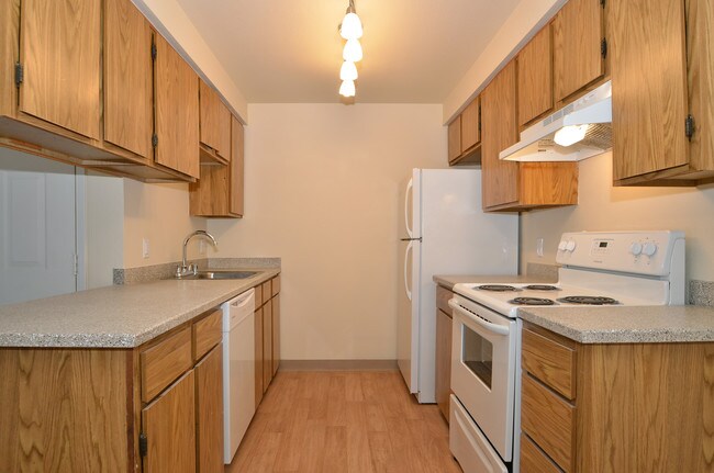 Alvista Lake Meridian Apartments For Rent In Kent Wa Forrent Com