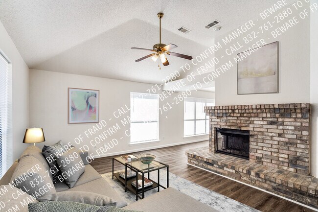 Building Photo - 1538 Evergreen Dr