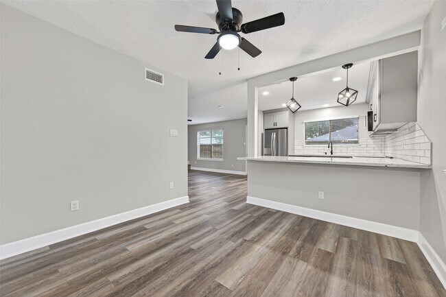 Photo - 16222 Cypress Point Dr