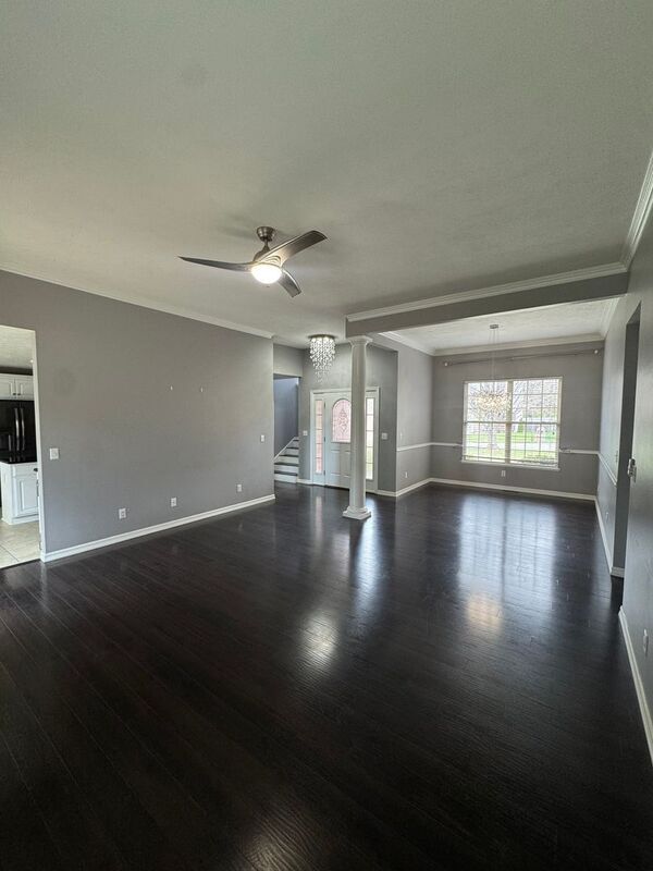 Photo - 5545 S Michigan Ave