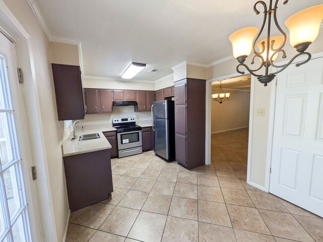 Photo - 956 Sunmeadow Dr Unit 956 Sunmeadow Dr. - (VACANT 7-2-2026)