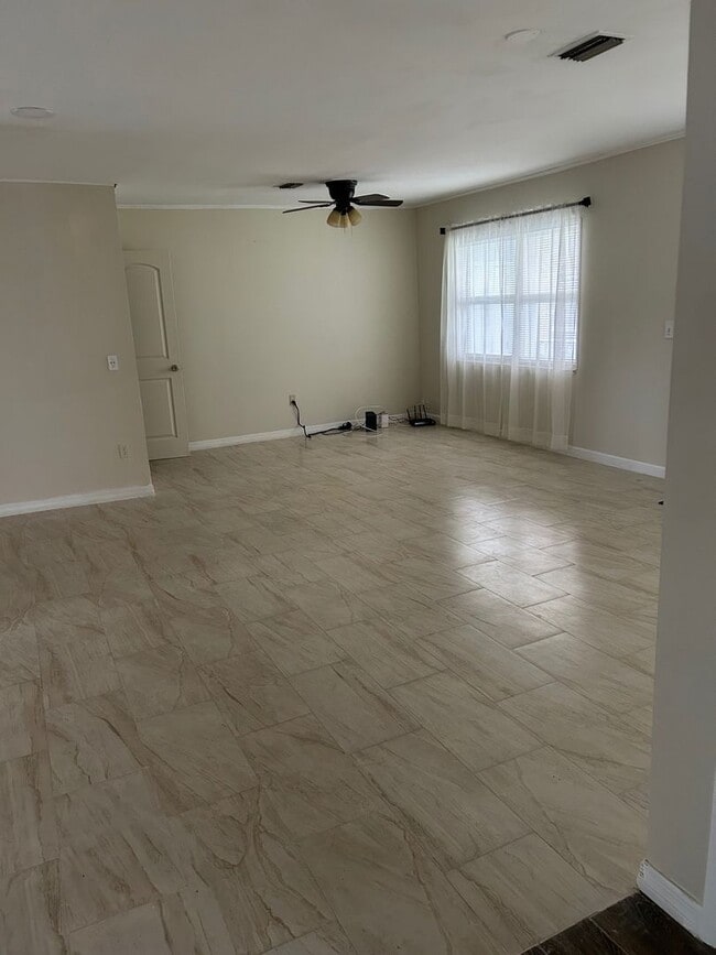 Photo - 4BD/2BA on the Island!