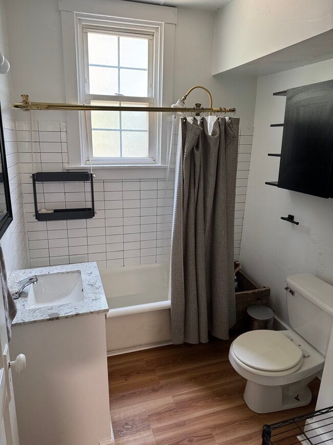 Photo - 923 McCandless Ave