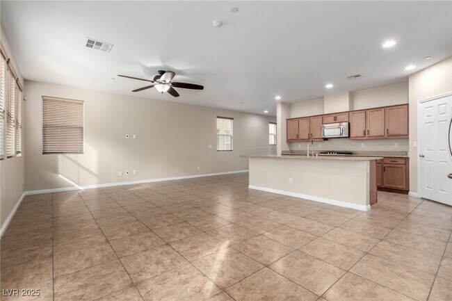 Photo - 945 Spiracle Ave Casa