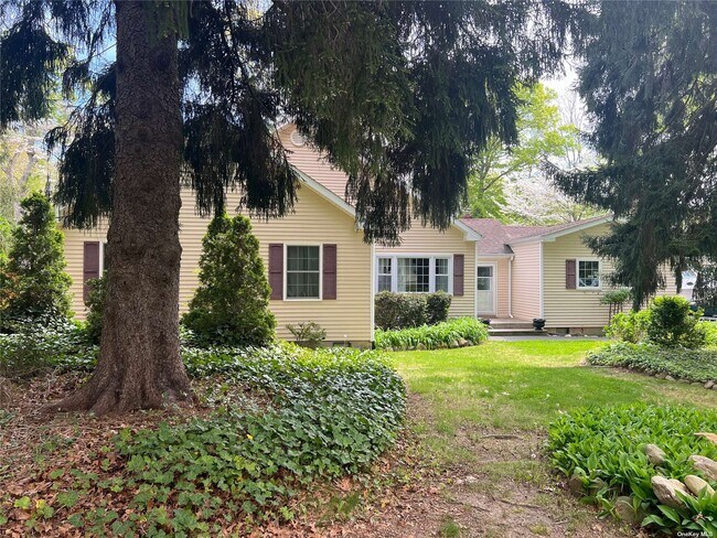 Photo - 11 Bayport Rd House