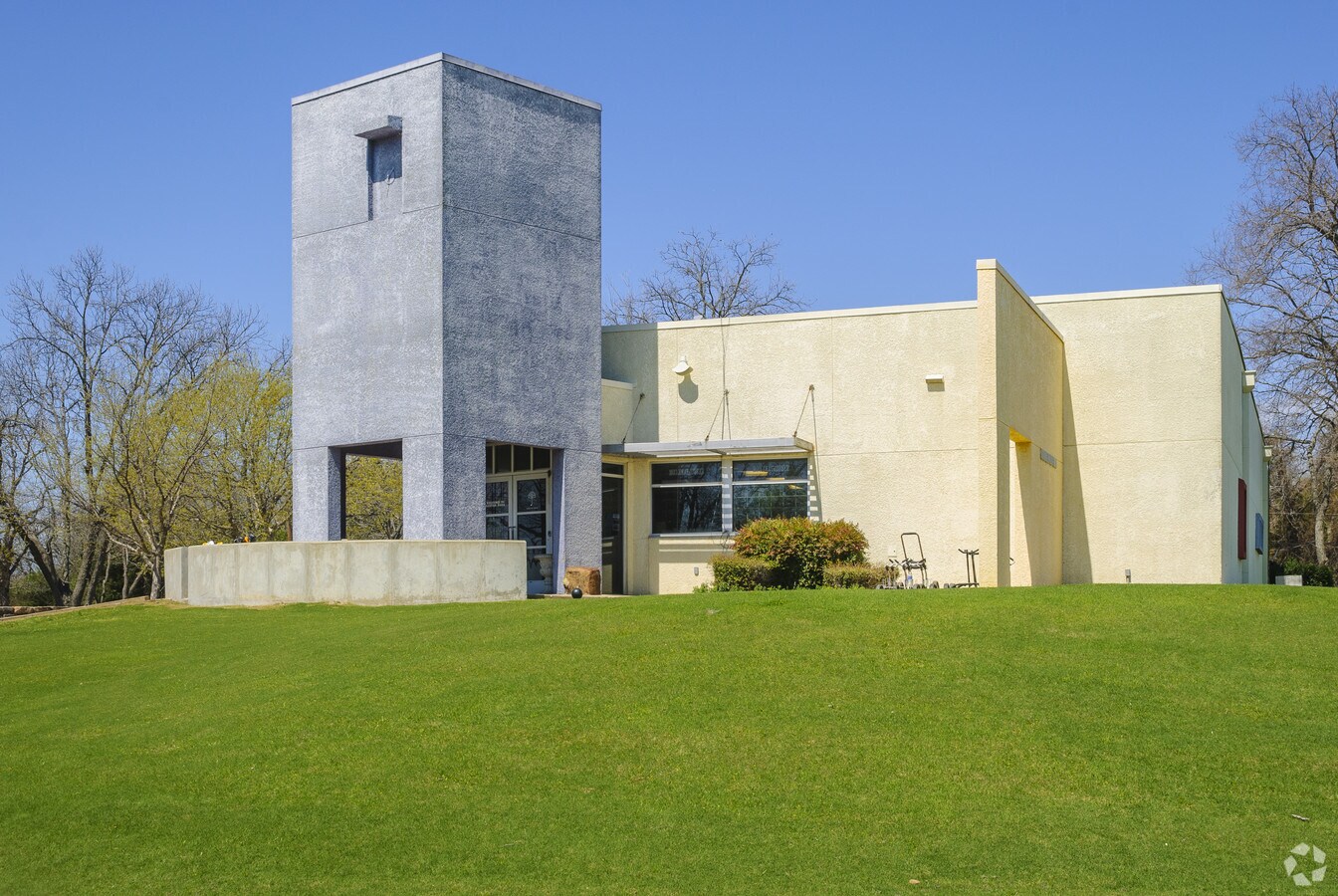 Photo - Keeton Apartments