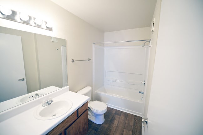 Photo - Ridgetop Apartments
