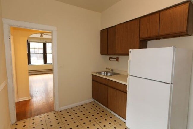 Photo - 718 W Barry Ave Unit J01W