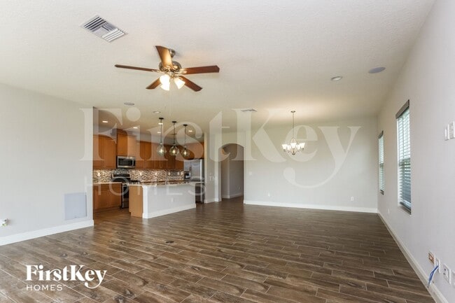 Photo - 6107 Colmar Pl