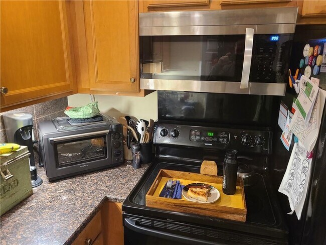 Photo - 413 Atwells Ave Unidad 2