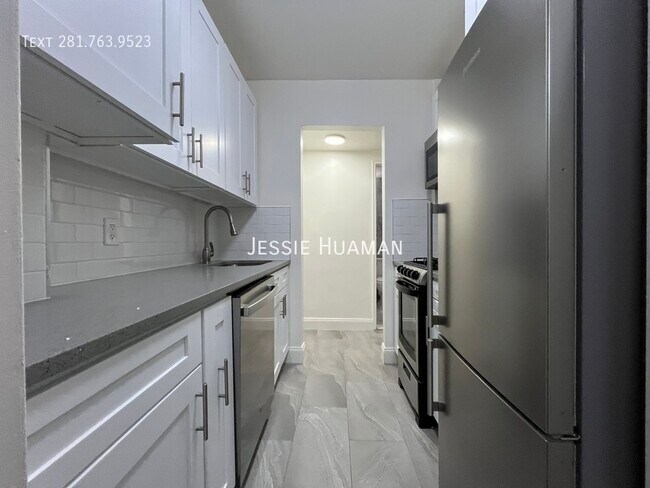 Photo - 420 E 79th St Unidad 1AA