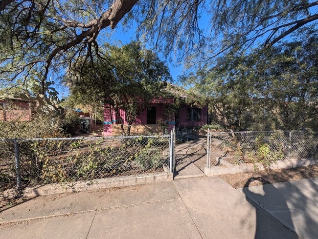Building Photo - Historic Tucson Home for Rent