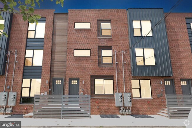 Building Photo - 1914 E Letterly St Unit 2 Rental