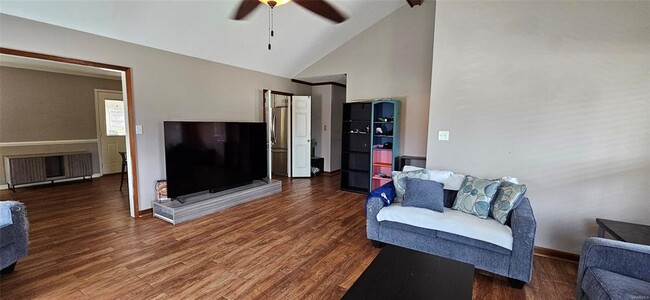 Photo - 738 Summer Ln