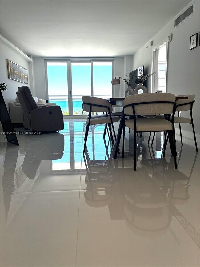 6917 Collins Ave Unidad 411