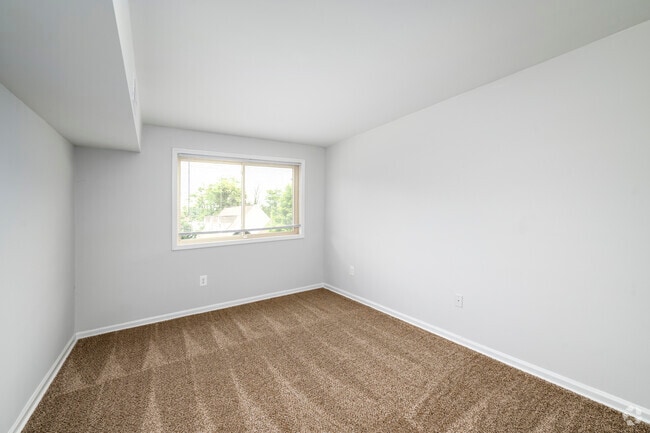 2BR, 1BA – 760SF - Bedroom