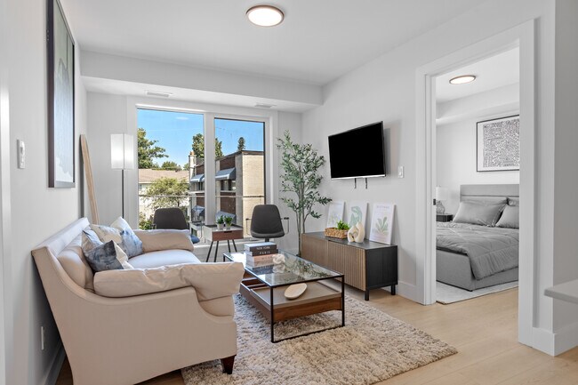 Photo - 2405-2409 Carlsen Av