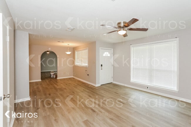 Photo - 5331 Elder St