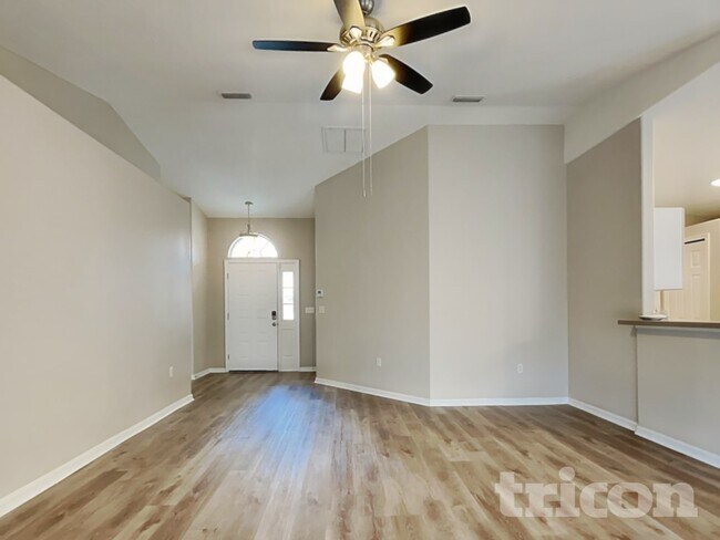 Photo - 3124 58th Terrace E