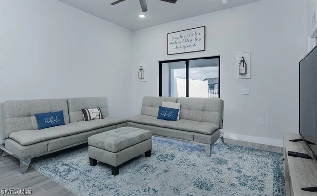 Building Photo - 333-335 SW 47th Terrace Rental
