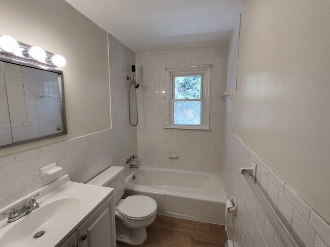 Photo - 56 Wakelee Ave Unit APT 16