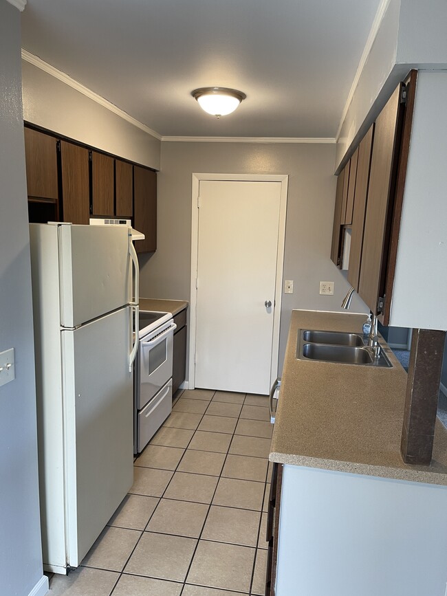 Photo - 4465 W Milham Ave Unit 4