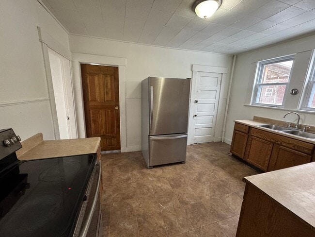 Photo - 29 Court St Unidad A