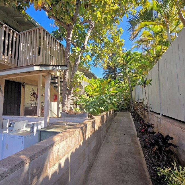 Photo - Maui - Remodeled one bedroom new Charlie Young Beach