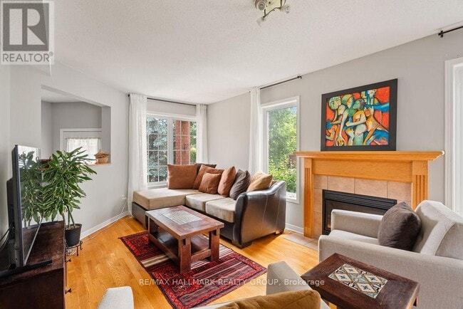 Photo - 113 Carwood Cir