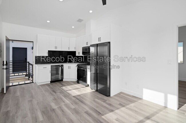4687 49th St Unidad 2