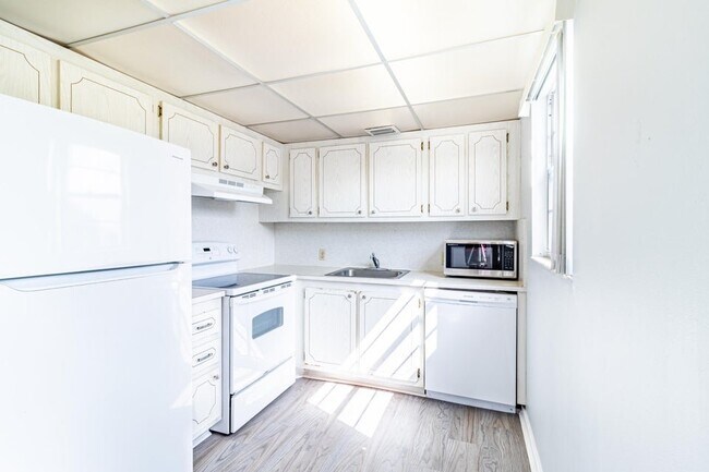 Photo - 32 Fanshaw A Unit A