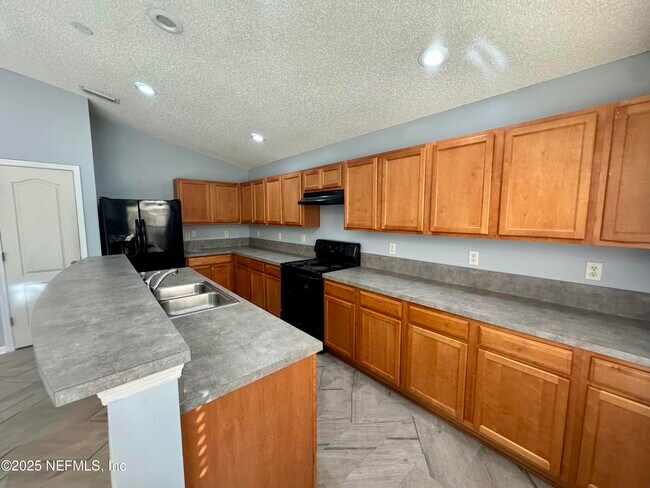 Photo - 11690 Brian Lakes Dr N