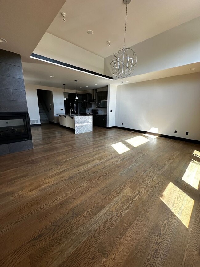 Photo - Gorgeous modern 5 bedroom - Minutes from MSU!