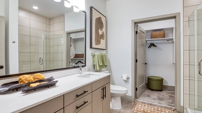 Photo - Aura Stonebridge