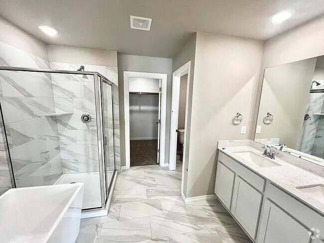 Building Photo - 7520 NW 143rd St Rental