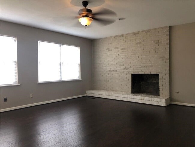 Photo - 1601 N Sang Ave