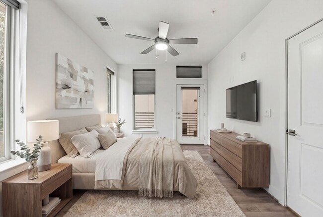 Photo - 4819 Caroline St Unit 109