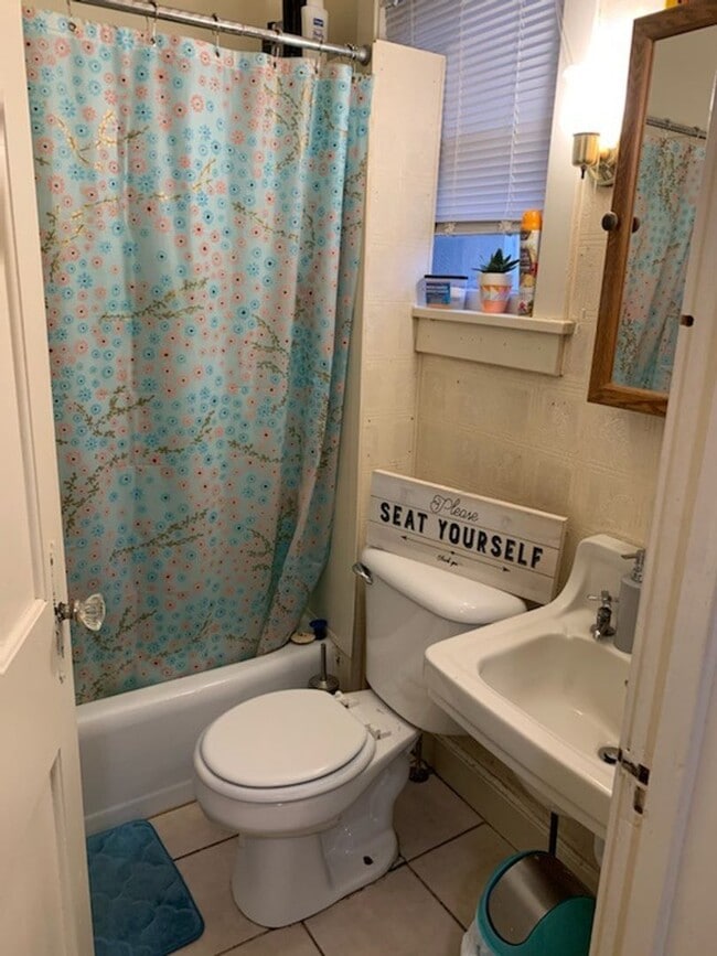 Photo - 605 Gray St Unidad 605 1/2 Gray Street