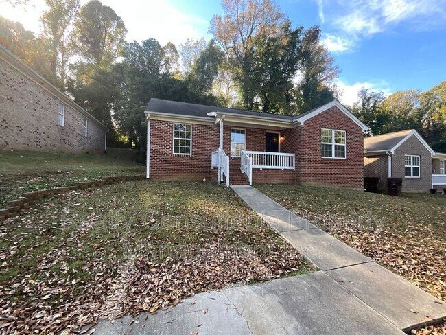 Photo - 1019 Manor Dr