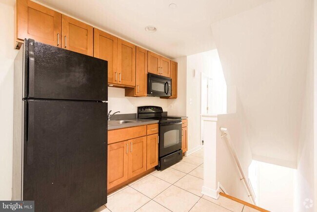 Building Photo - 1740 N Sydenham St Rental
