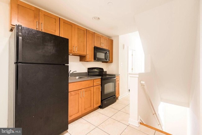 Building Photo - 1740 N Sydenham St Rental